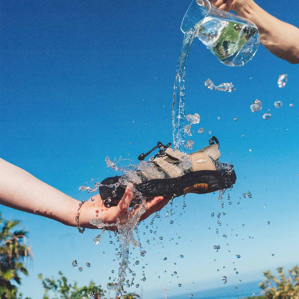 KEEN × GRAMICCI NEWPORT RETRO – KICKS LAB. 公式オンラインストア