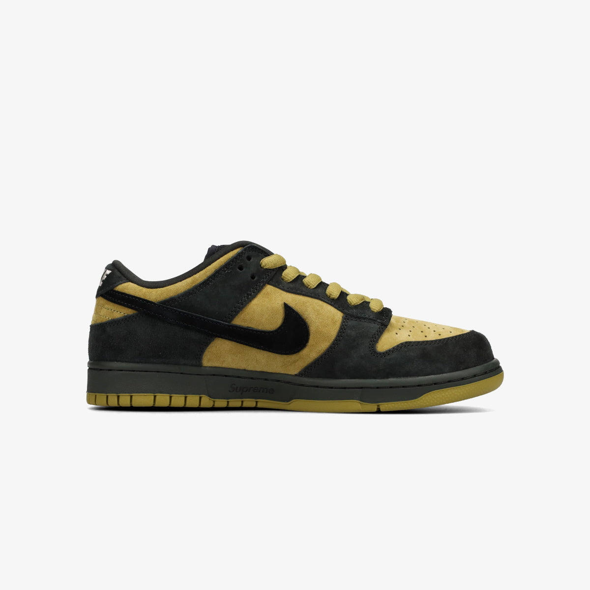 NIKE SB DUNK LOW × SUPREME – KICKS LAB. 公式オンラインストア