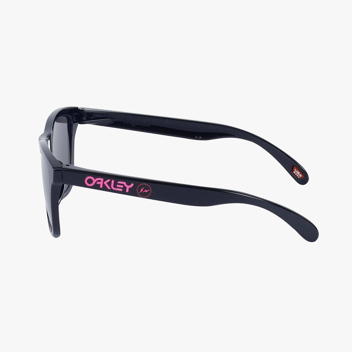 OAKLEY x FRAGMENT DESIGN FROGSKINS POLISHED BLACK/PRIZM GRAY 