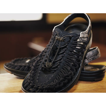 KEEN UNEEK KICKS LAB. BLACK 【KL IBUKI】