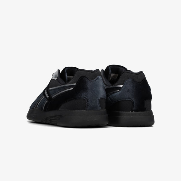 Reebok HAMMER STREET × PLEASURES