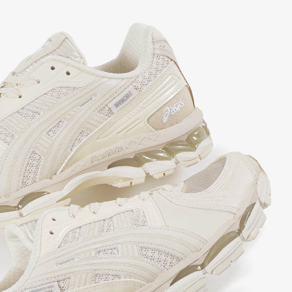 ASICS SPORTSTYLE GEL-KAYANO 12.1 × INVINCIBLE × MADNESS