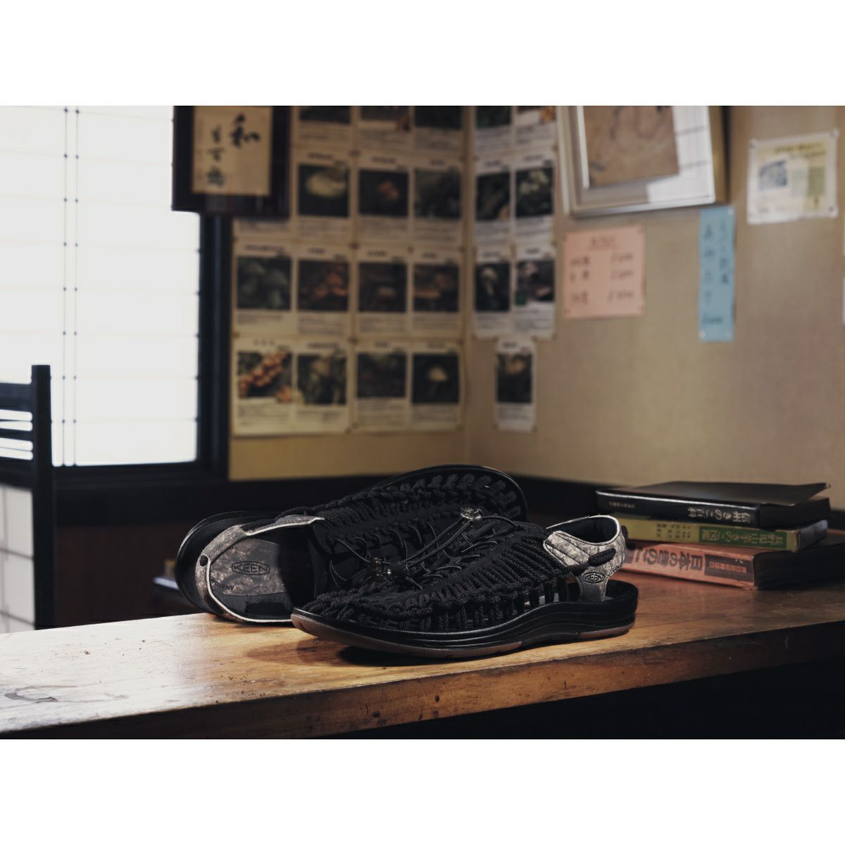 KEEN UNEEK KICKS LAB. BLACK 【KL IBUKI】