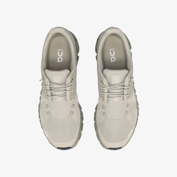 ON CLOUD 6 (M)