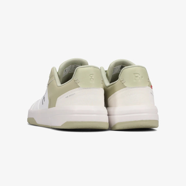 ON THE ROGER CLUBHOUSE (M)