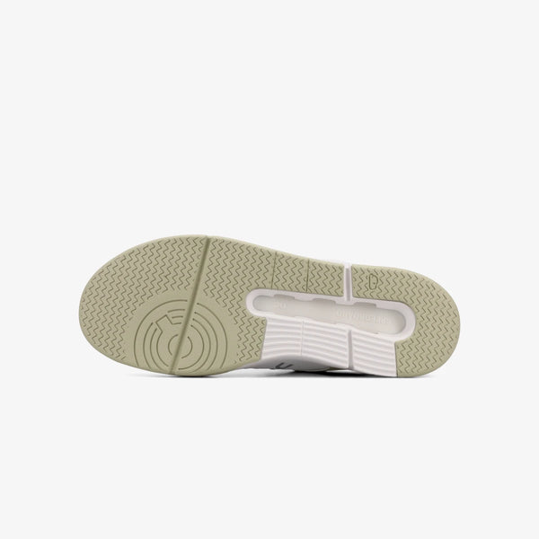 ON THE ROGER CLUBHOUSE (M)