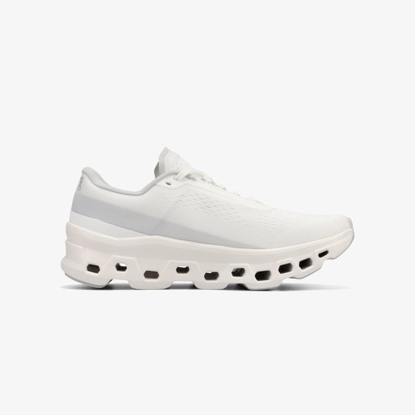 ON CLOUDMONSTER 1 (W)