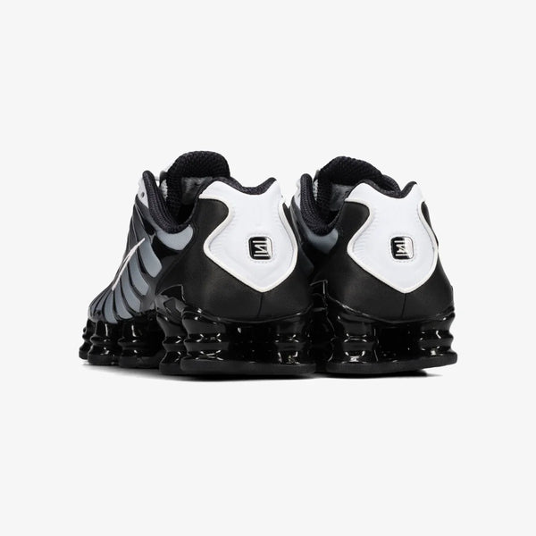 NIKE SHOX TL ナイキ ショックス TL メンズ スニーカー ローカット NIKE SHOX TL ナイキ ショックス TL メンズ スニーカー ローカット