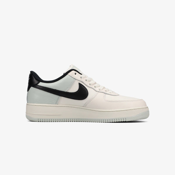 NIKE AIR FORCE 1 GORE-TEX