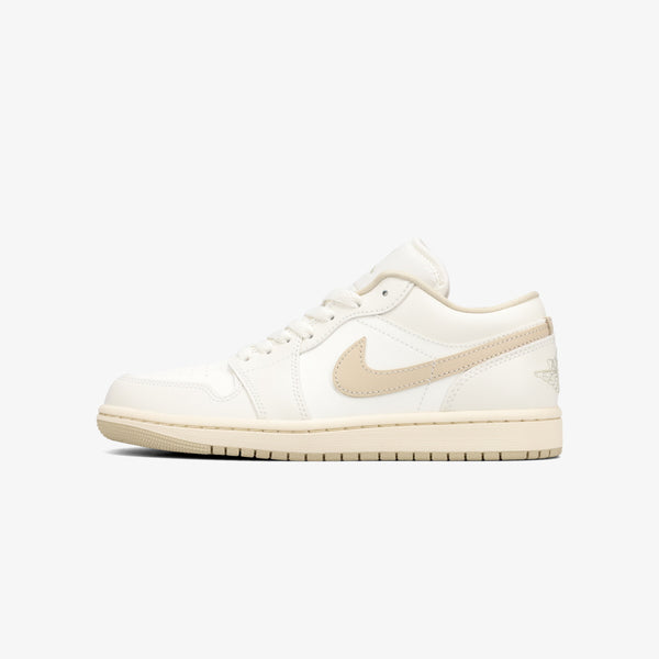 NIKE WMNS AIR JORDAN 1 LOW