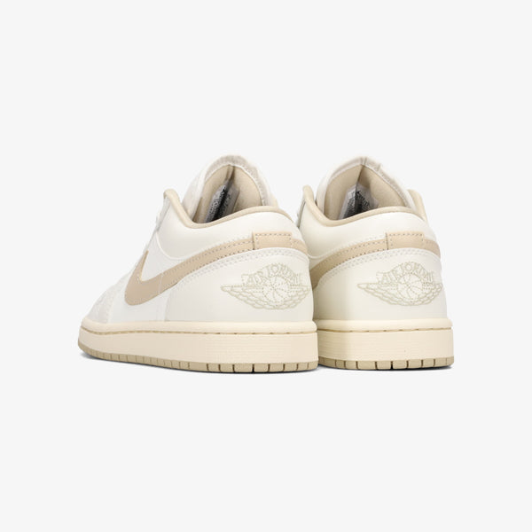 NIKE WMNS AIR JORDAN 1 LOW