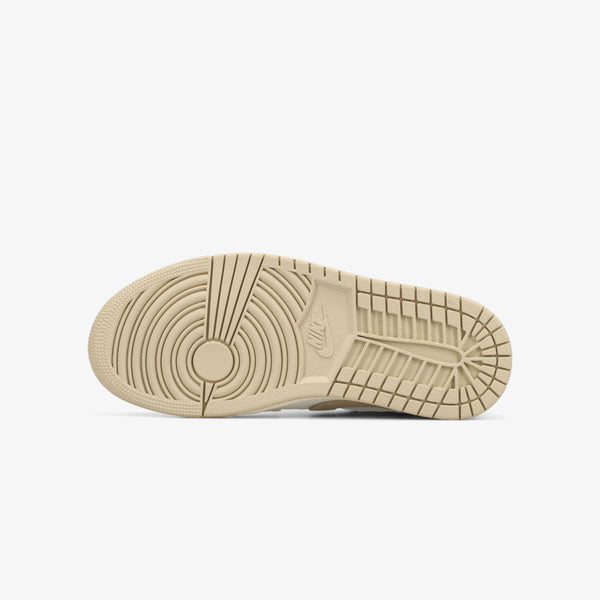 NIKE WMNS AIR JORDAN 1 LOW