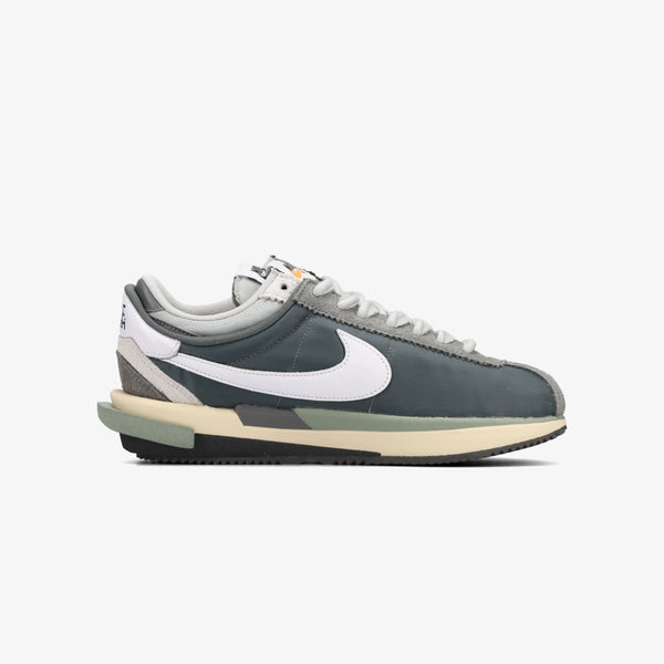NIKE ZOOM CORTEZ SP SACAI