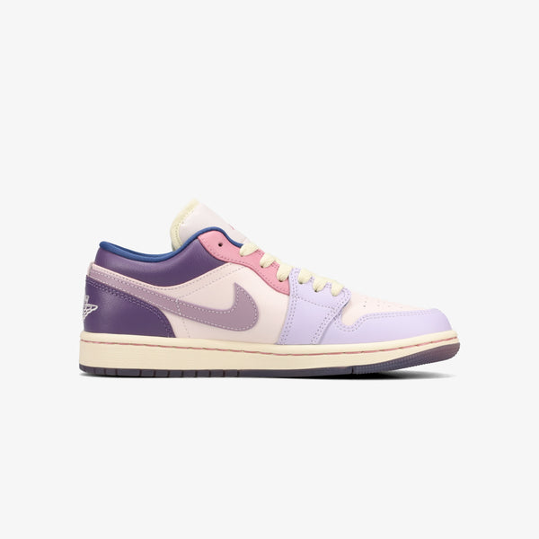 NIKE WMNS AIR JORDAN 1 LOW