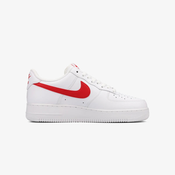 NIKE AIR FORCE 1 '07