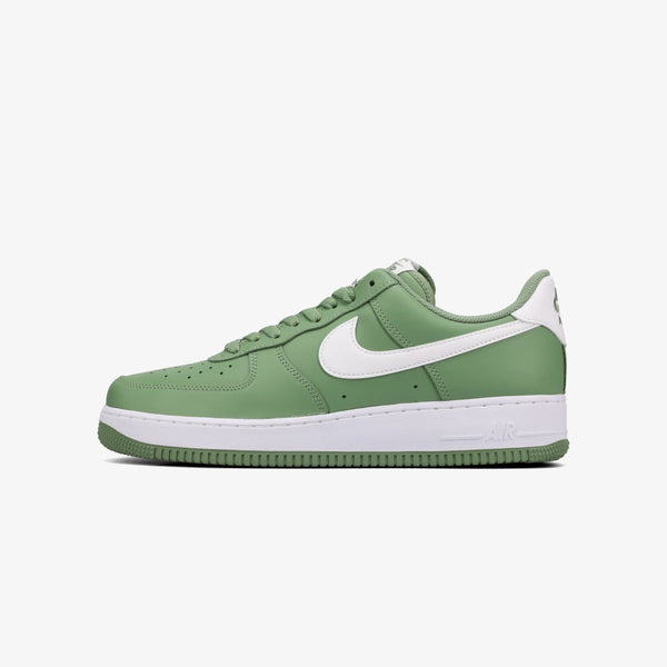 NIKE AIR FORCE 1 '07