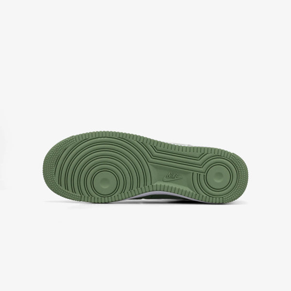 NIKE AIR FORCE 1 '07