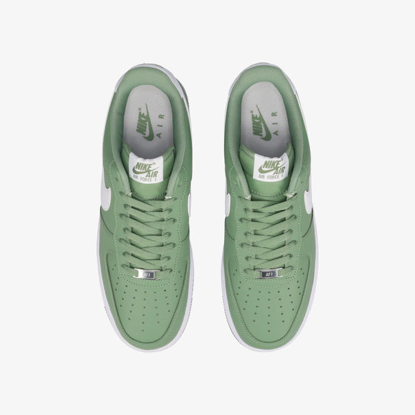 NIKE AIR FORCE 1 '07