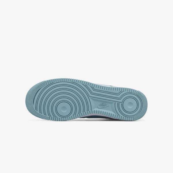 NIKE AIR FORCE 1 '07