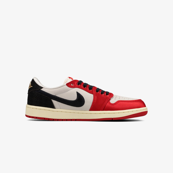 NIKE AIR JORDAN 1 RETRO LOW OG SP -TROPHY ROOM-