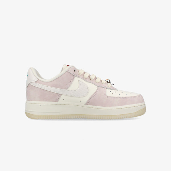 NIKE WMNS AIR FORCE 1 LOW ’07 LX -YEAR OF THE DRAGON-