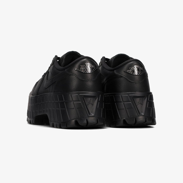 NIKE WMNS AIR JORDAN 1 BROOKLYN LOW