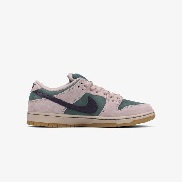 NIKE SB DUNK LOW PRO