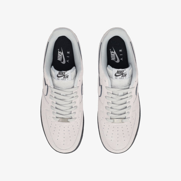 NIKE AIR FORCE 1 '07 LV8