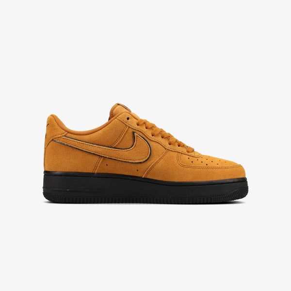 NIKE AIR FORCE 1 '07 LV8