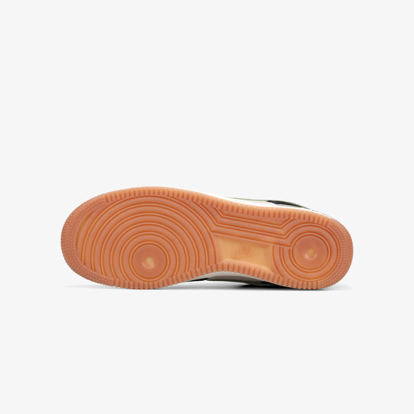 NIKE AIR FORCE 1 LOW RETRO