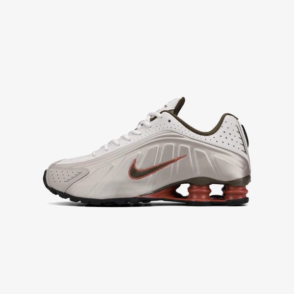 NIKE SHOX R4