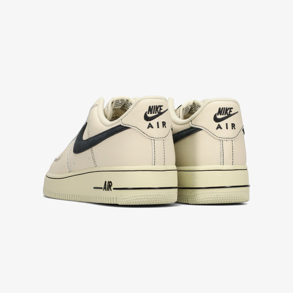 NIKE AIR FORCE 1 '07 LV8