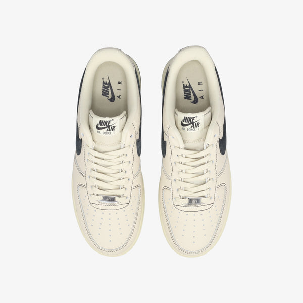 NIKE AIR FORCE 1 '07 LV8
