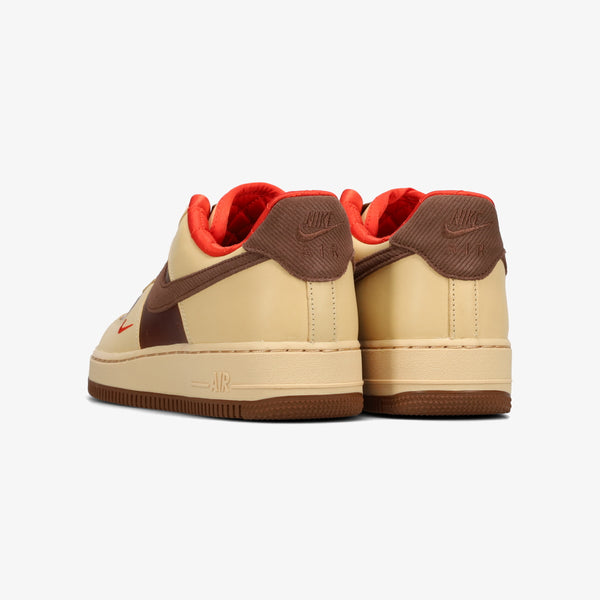 NIKE AIR FORCE 1 '07