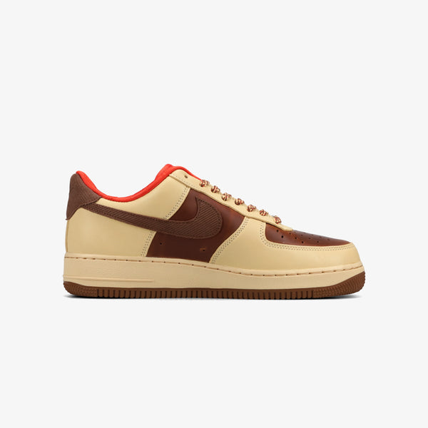 NIKE AIR FORCE 1 '07