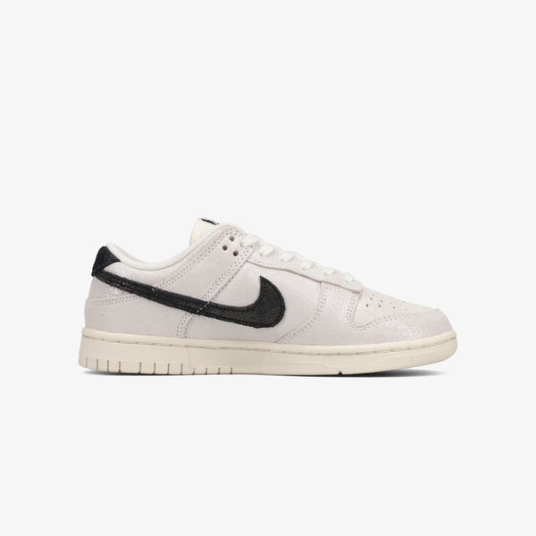 NIKE WMNS DUNK LOW SE