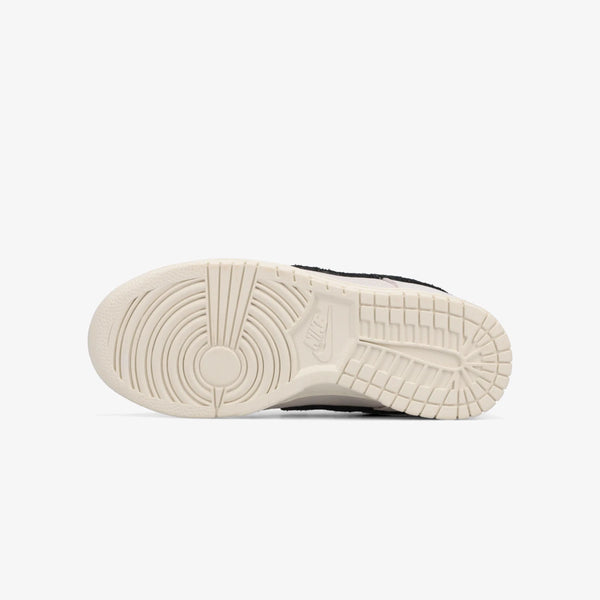 NIKE WMNS DUNK LOW SE