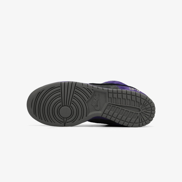 NIKE SB DUNK LOW × SUPREME -EUROPE AND THE UK EXCLUSIVE-