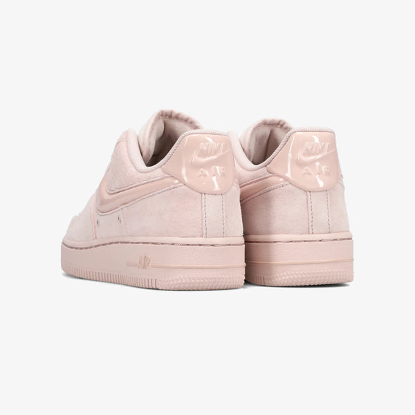 NIKE WMNS AIR FORCE 1 '07