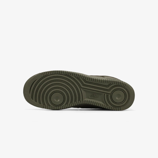 NIKE AIR FORCE 1 LOW × KOBE BRYANT