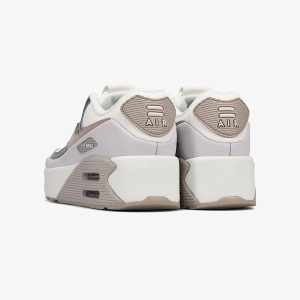 NIKE WMNS AIR MAX 90 LV8