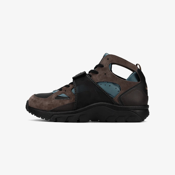 NIKE AIR TRAINER HUARACHE