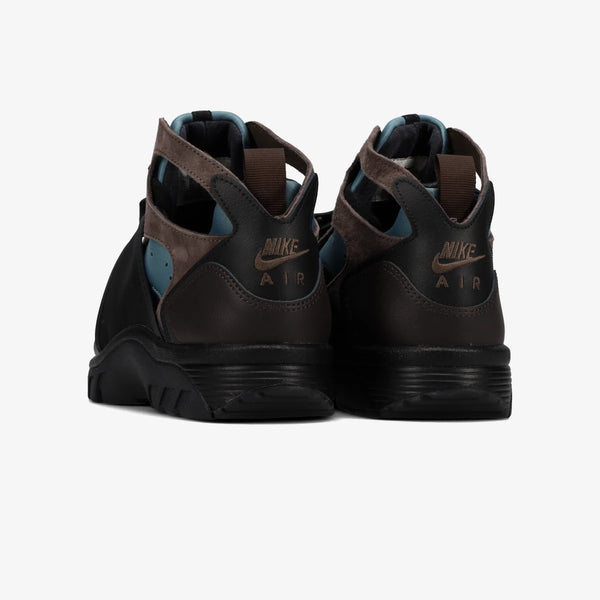 NIKE AIR TRAINER HUARACHE