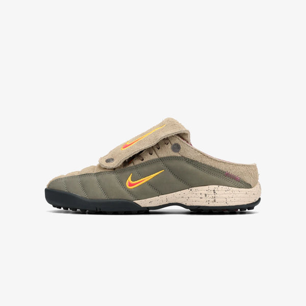 NIKE TOTAL 90 MULE × KIDS OF IMMIGRANTS