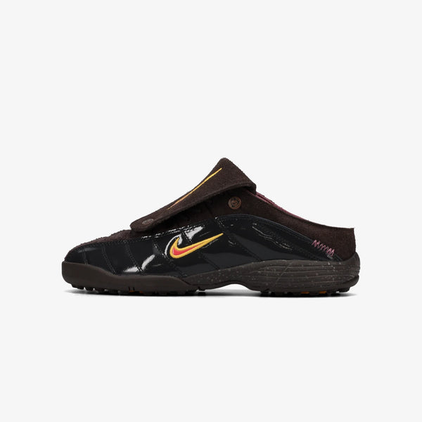 NIKE TOTAL 90 MULE × KIDS OF IMMIGRANTS