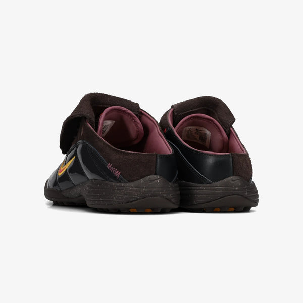 NIKE TOTAL 90 MULE × KIDS OF IMMIGRANTS
