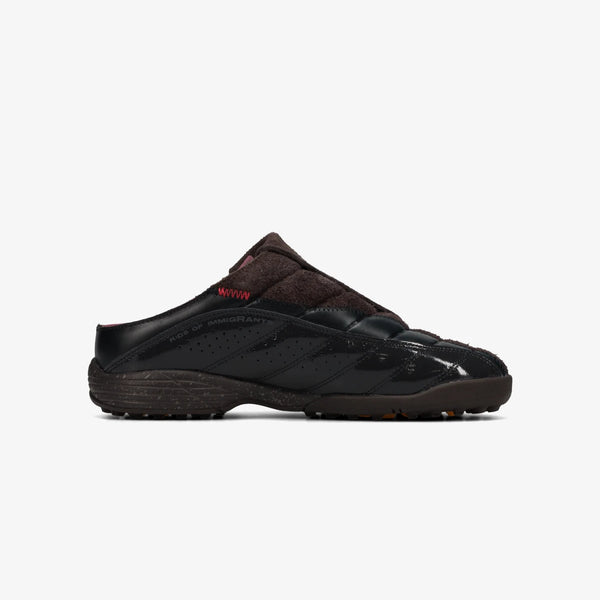 NIKE TOTAL 90 MULE × KIDS OF IMMIGRANTS