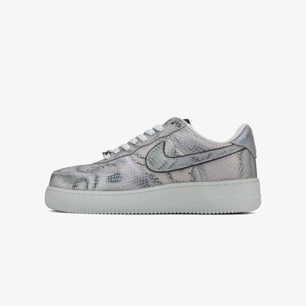 NIKE AIR FORCE 1 LOW PROTRO × KOBE BRYANT -LENTICULAR SNAKE-