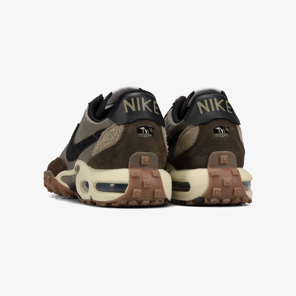 NIKE AIR MAX WAFFLE SP V2