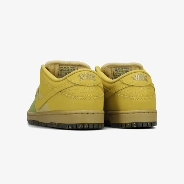 NIKE SB DUNK LOW PRO